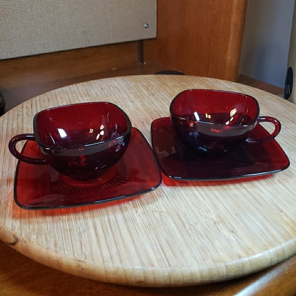 Vintage Anchor Hocking 2 Sets Charm Ruby Red Square Cups &Saucers MCM Coffee Tea - Picture 2 of 6